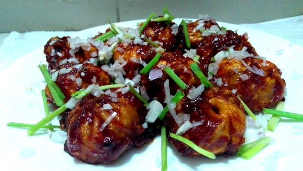 Pan fried Manchurian chicken momo